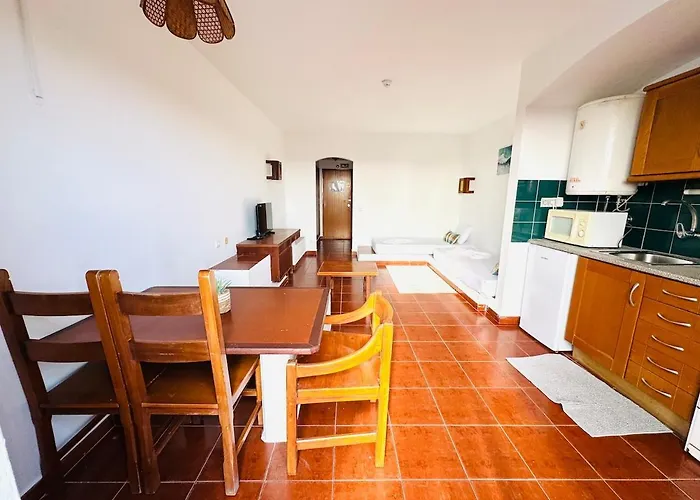 Nova 阿尔布费拉